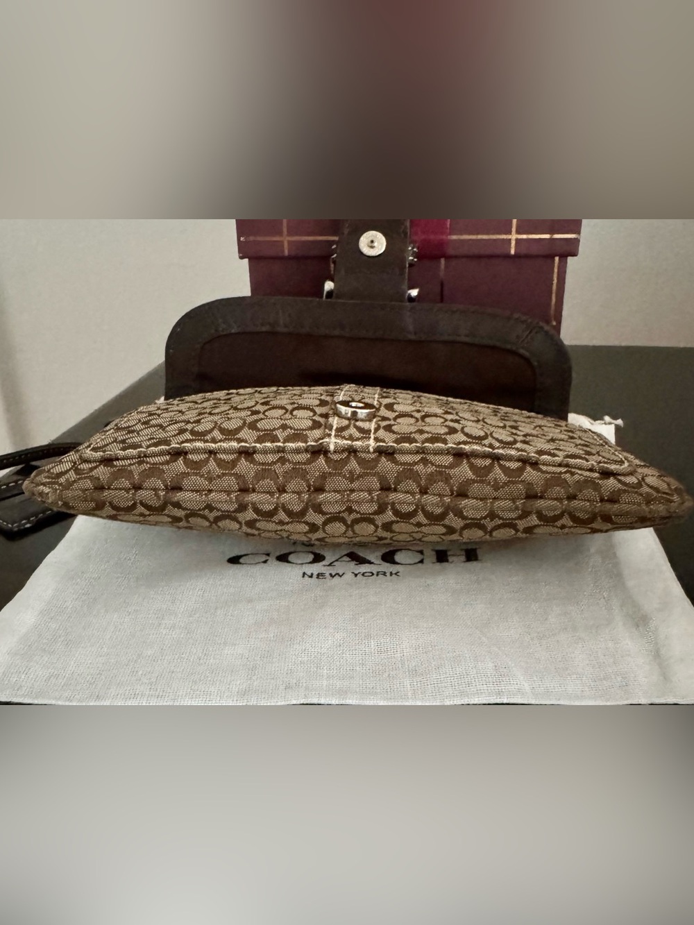 VTG Y2K Coach Soho Khaki Brown Buckle Wristlet W/ Coach Dust Bag - Picture 7 of 11